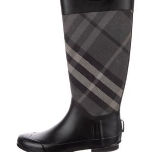 Burberry Nova Check Pattern Rubber Rain Boots